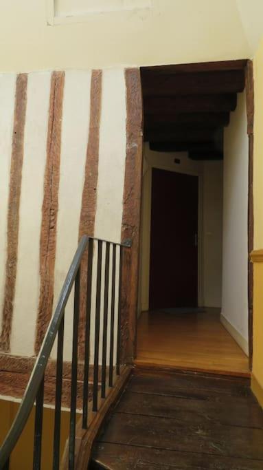 Loft De 53 M2 Centre Ville Blois,Tv Buitenkant foto